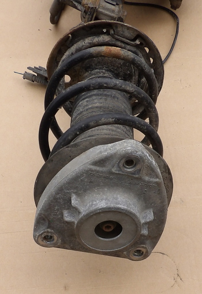 фото №10, Mercedes w246 b180 cdi амортизационная стойка левый перед kompletny