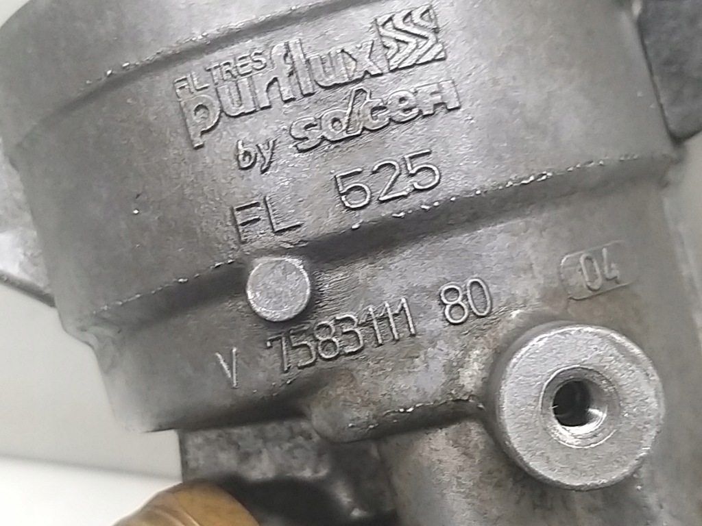 Корпус основание фильтра масла 1.6 vti 5f01 c4 berlingo 308 r56 v758311180 Оригинал