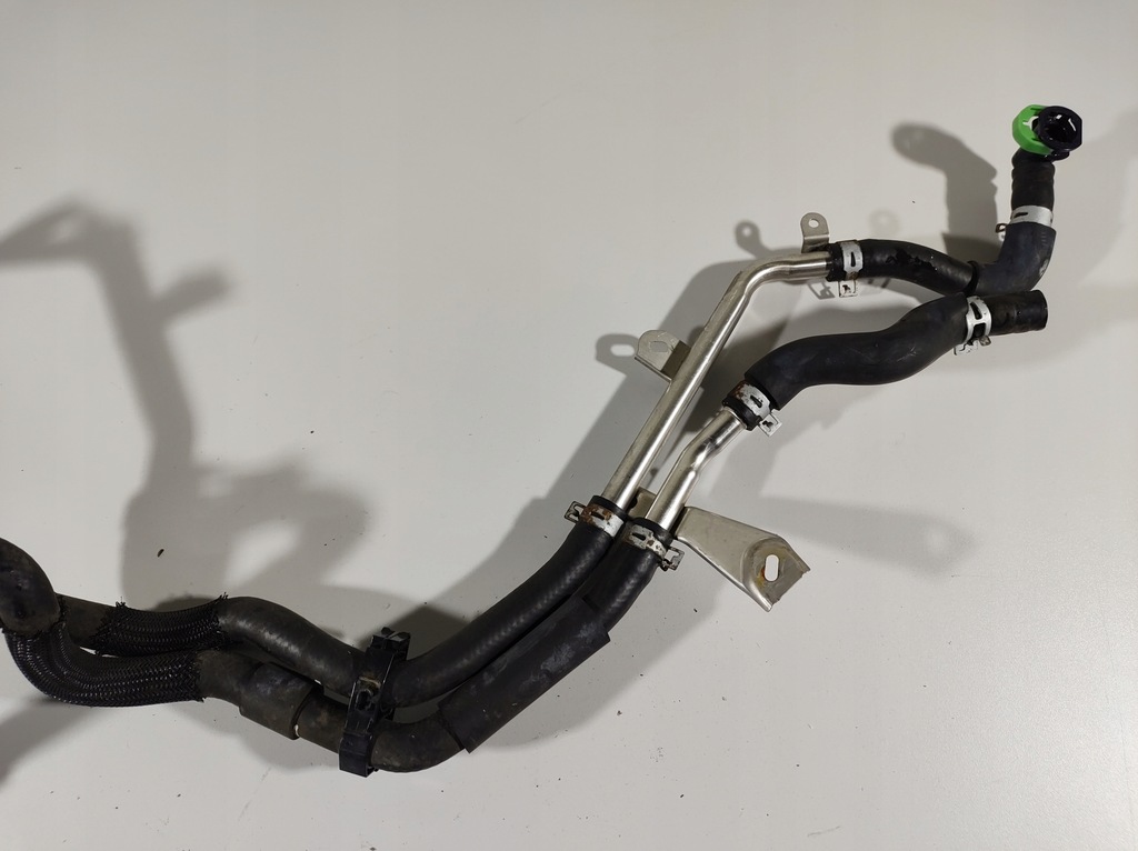 фото №2, Lexus is300h 13r wąż шланг wody