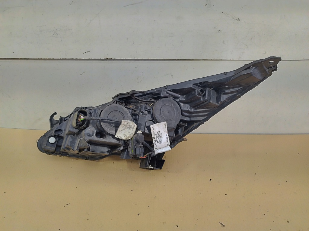 фото №11, Лампа правая правый перед peugeot 3008 i lata 2009-2016 angielska