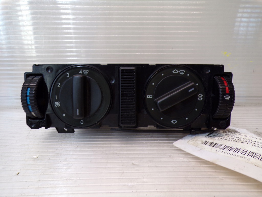 Купить Панель обдув кондиционера mercedes w202 2028300985