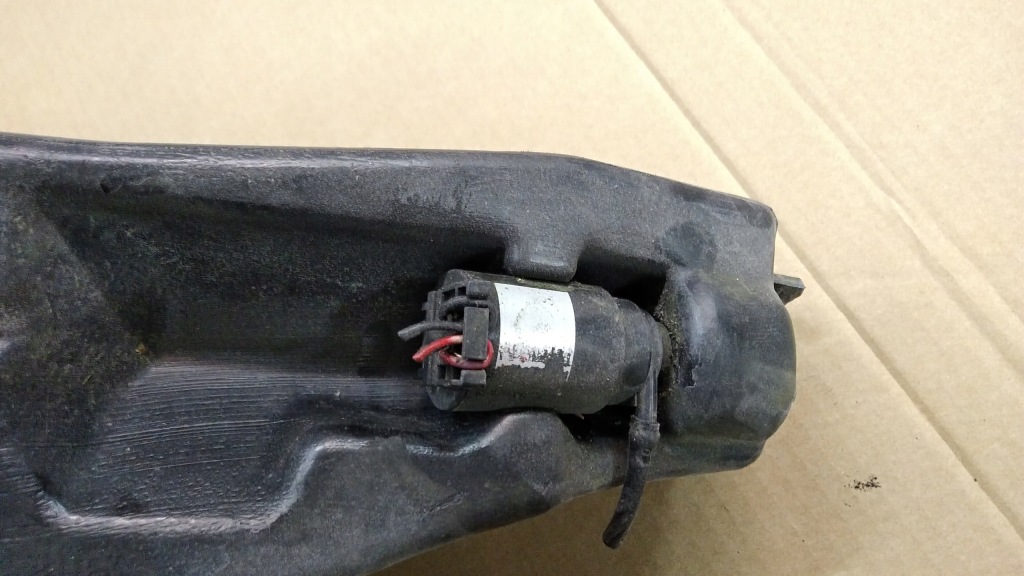 фото №4, Daewoo nexia бак распылителя помпа