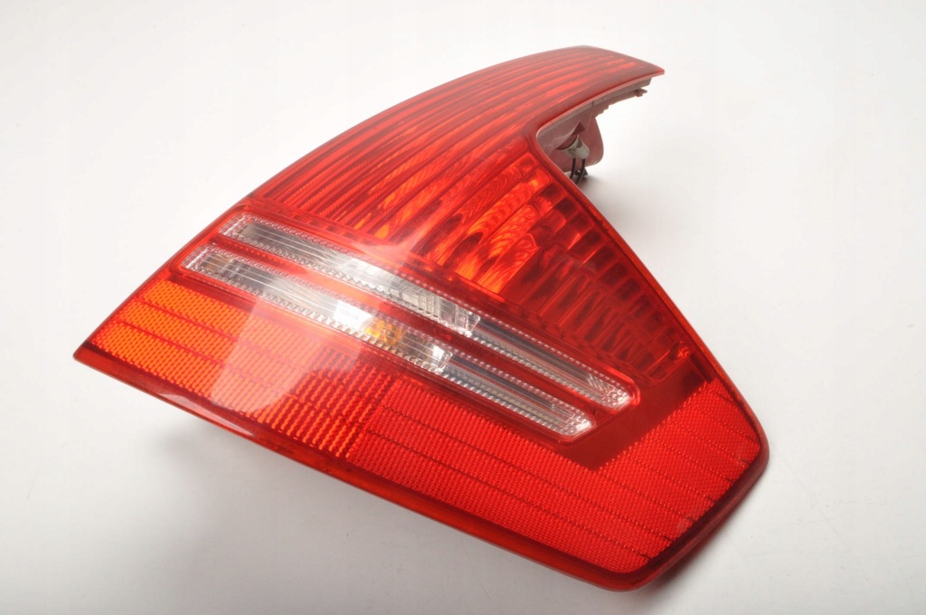 фото №1, Citroen c4 i лампа права задня правий задня hb 9655863980