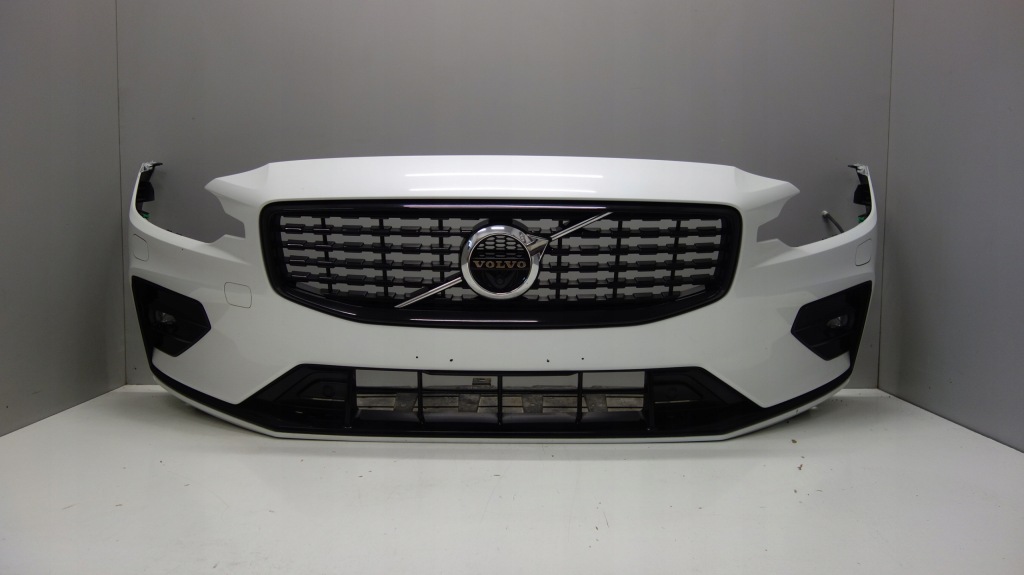 Купити Volvo s60 v60 r design dark бампер передній 6pdc камера 707 білий перламутр