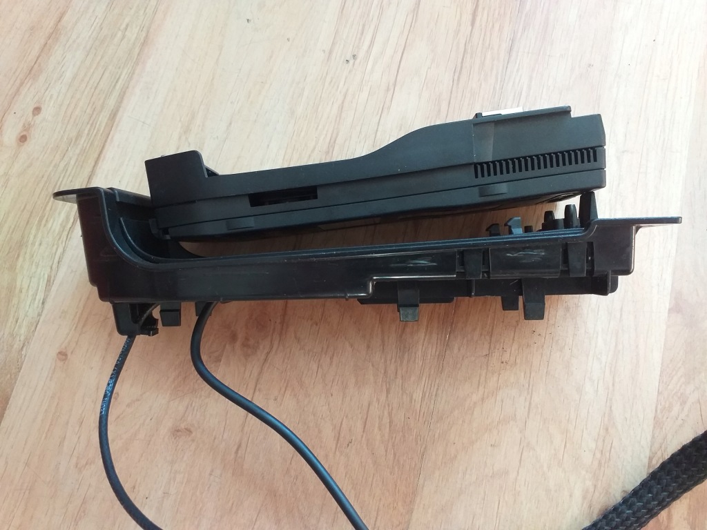 фото №9, Bmw bmw e90 e91 зарядний пристрій iphone 5 2351308 кронштейн 9160935 захист 7118054