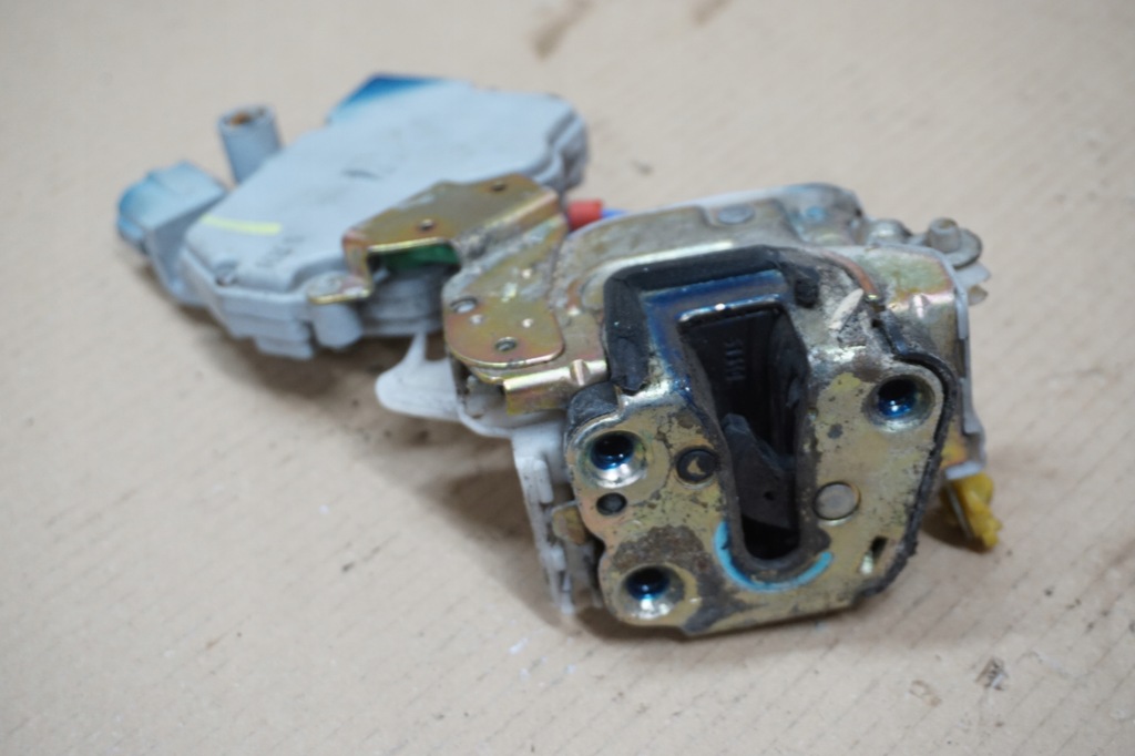 фото №7, Nissan terrano ii замок двері правий перед 6-pinów 01r