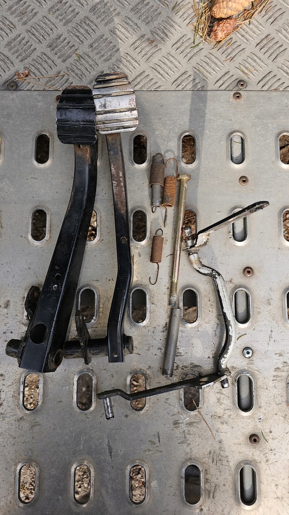 фото №3, Педалі зчеплення гальмо bmw e30