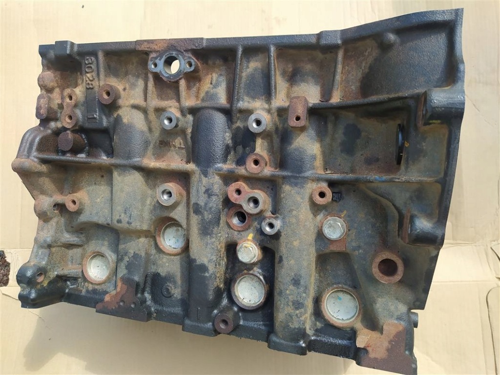 Блок ssangyong rodius korando 2.0 d xdi 6710110501 с Разборки