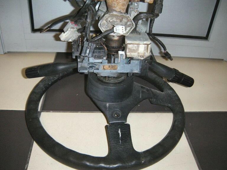 фото №7, Колонка кермова mazda 323f