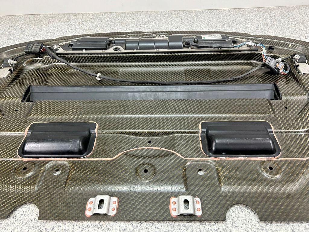 фото №8, Mercedes amg gt w190 190 захист активний pod двигун бампер захист карбон