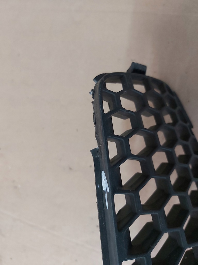 фото №6, Toyota yaris ii решётка радиатора бампера решётка радиатора