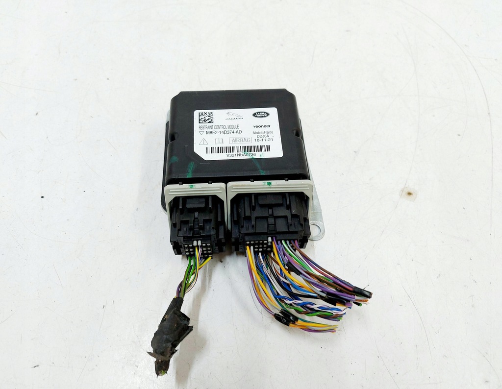 фото №1, Defender l663 21r. модуль датчик подушек подушка безопасности оригинал m8e2-14d374-ad