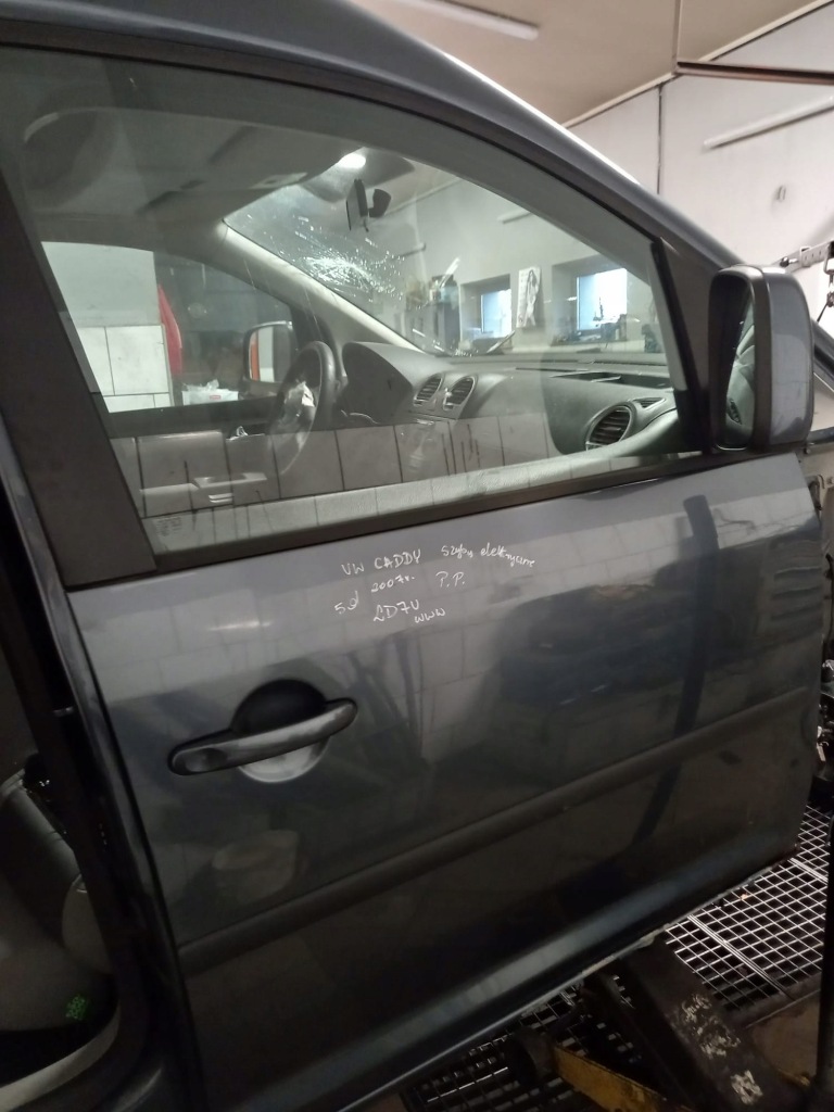 фото №1, Дверь правое перед vw caddy ii 2007r ld7u