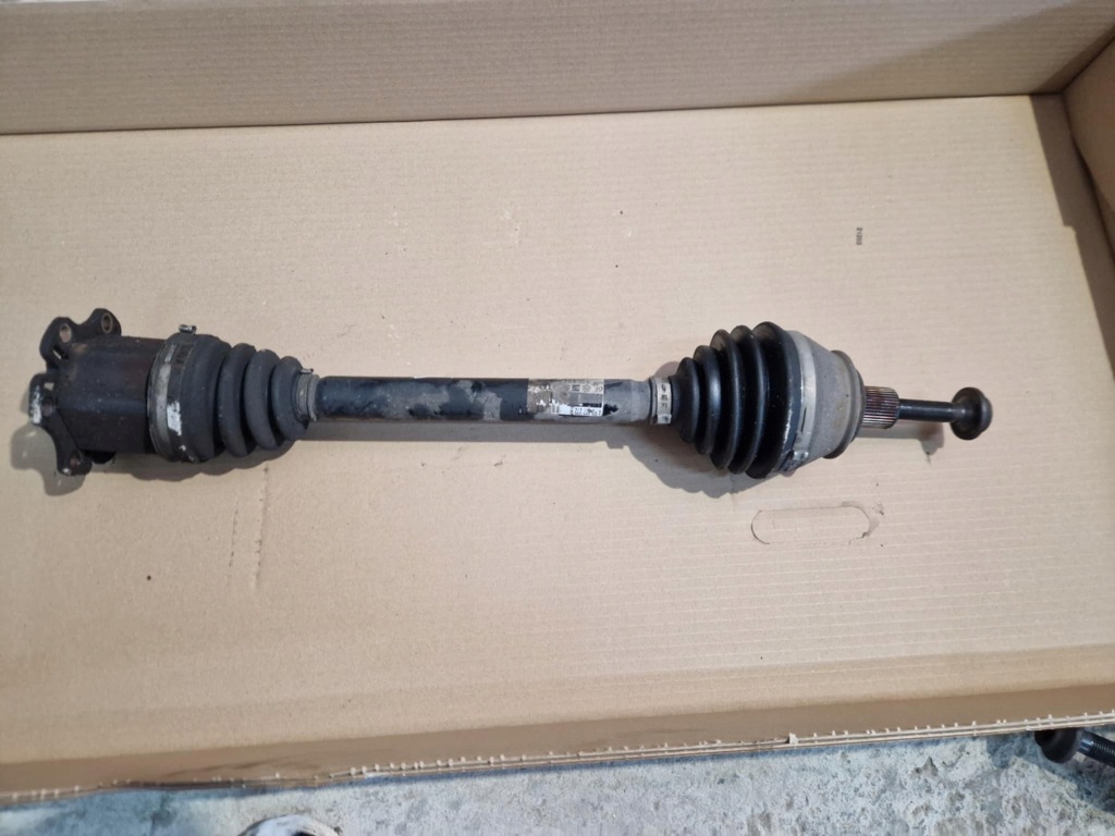 Купить Приводной вал левая audi a6 c6 2.4 b multitronic 4f0407272h