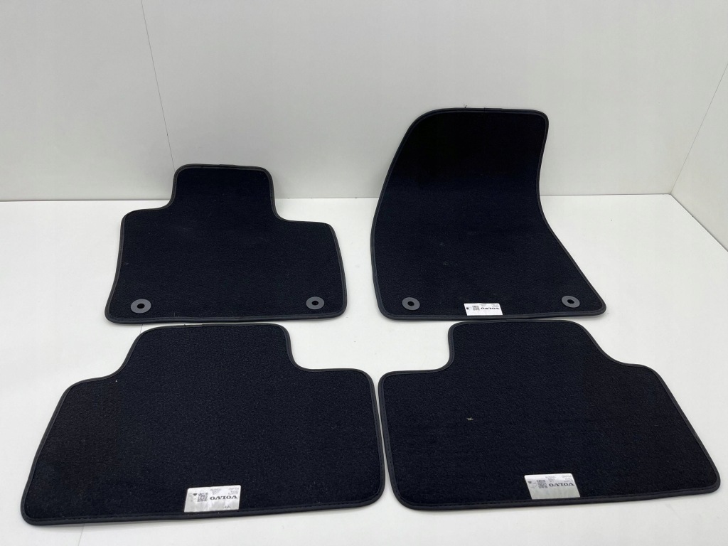 Volvo xc40 коврики велюровые комплект 32328775 Недорого