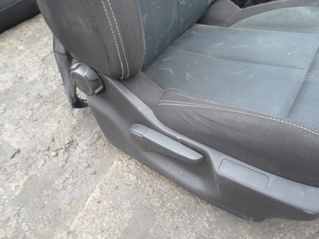 фото №4, Citroen c4 ii b7 сиденья пластики ремни комплект