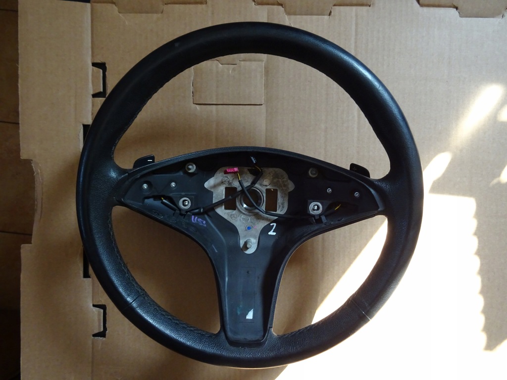 фото №1, Mercedes w204 повітропровід пелюстки перемикання