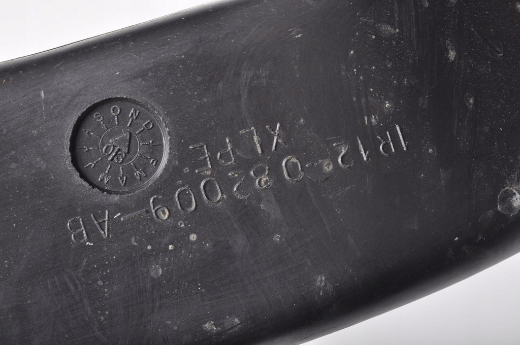 фото №7, Aston martin vanquish i 6.0 труба воздухозаборник воздуха 1r12-082009-ab