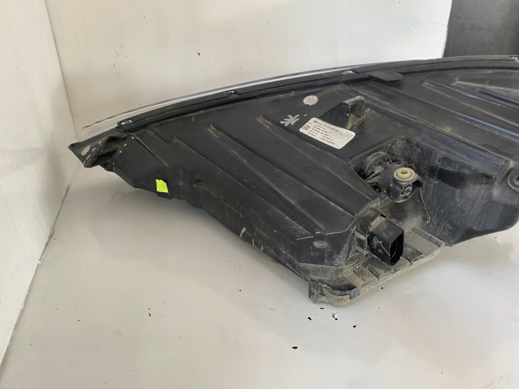 Tesla s рестайлинг  фара правый перед full led 105357300c Оригинал