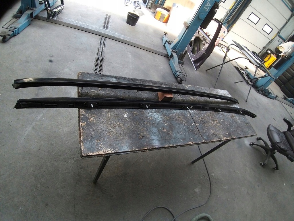 фото №1, Velar l560 - рейлинг крышный левый