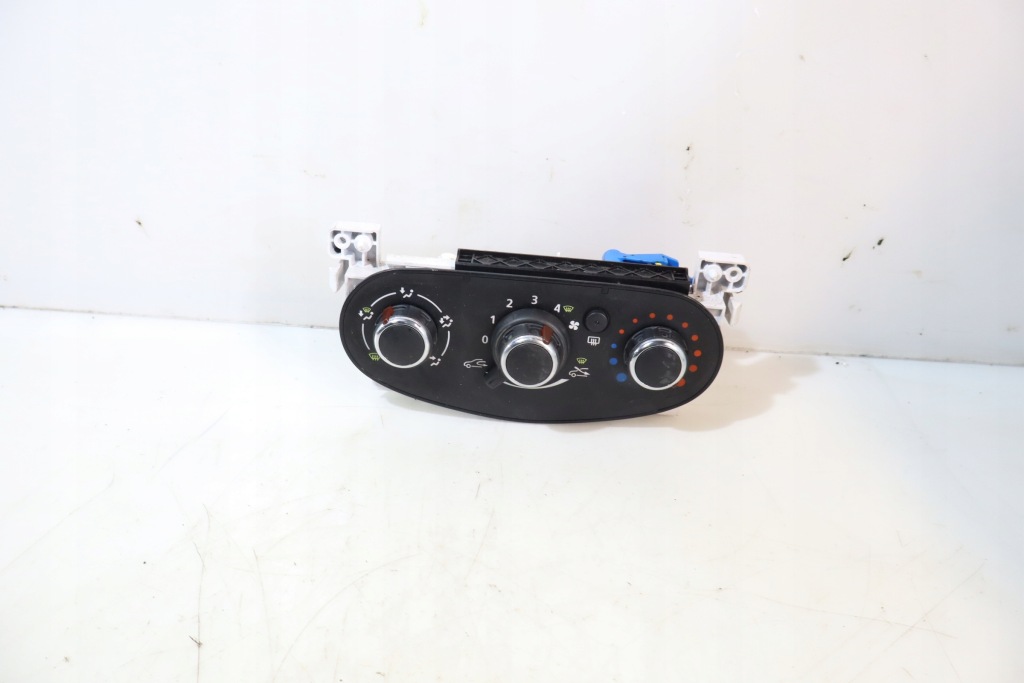 фото №1, Панель управление обдув dacia duster i lift