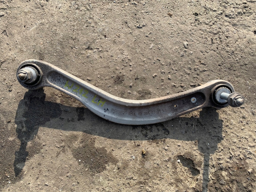 фото №1, Mercedes e w212 lift рычаг задняя 20407 fi оригинал