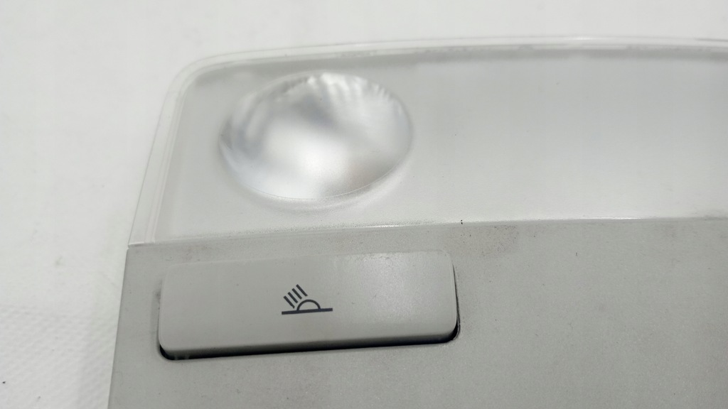 фото №6, Лампа потолочный vw passat golf 1k0947105 3c0035711a