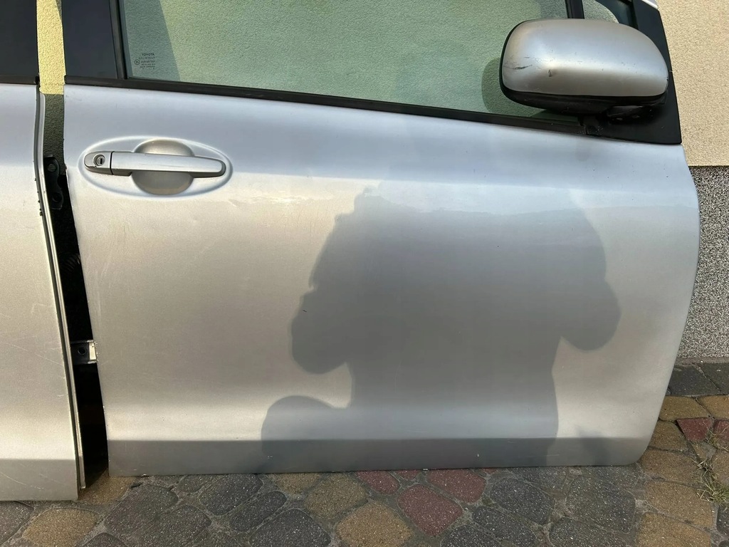 фото №14, Двері праве перед + задня toyota yaris 2