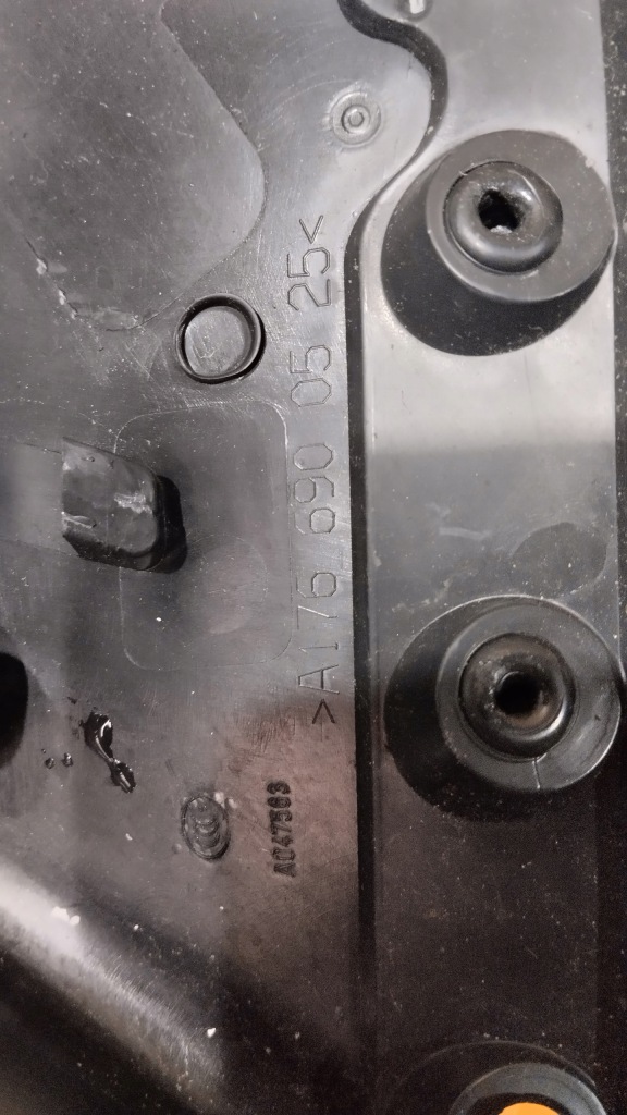 фото №3, Защита стойка задняя заднего правая левая mercedes w176