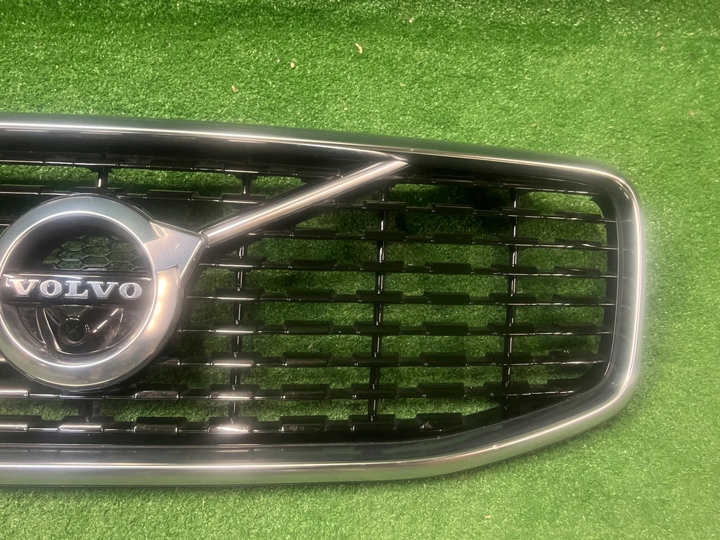 фото №3, Решітка радіатора решітка радіатора volvo xc60 2 r-design