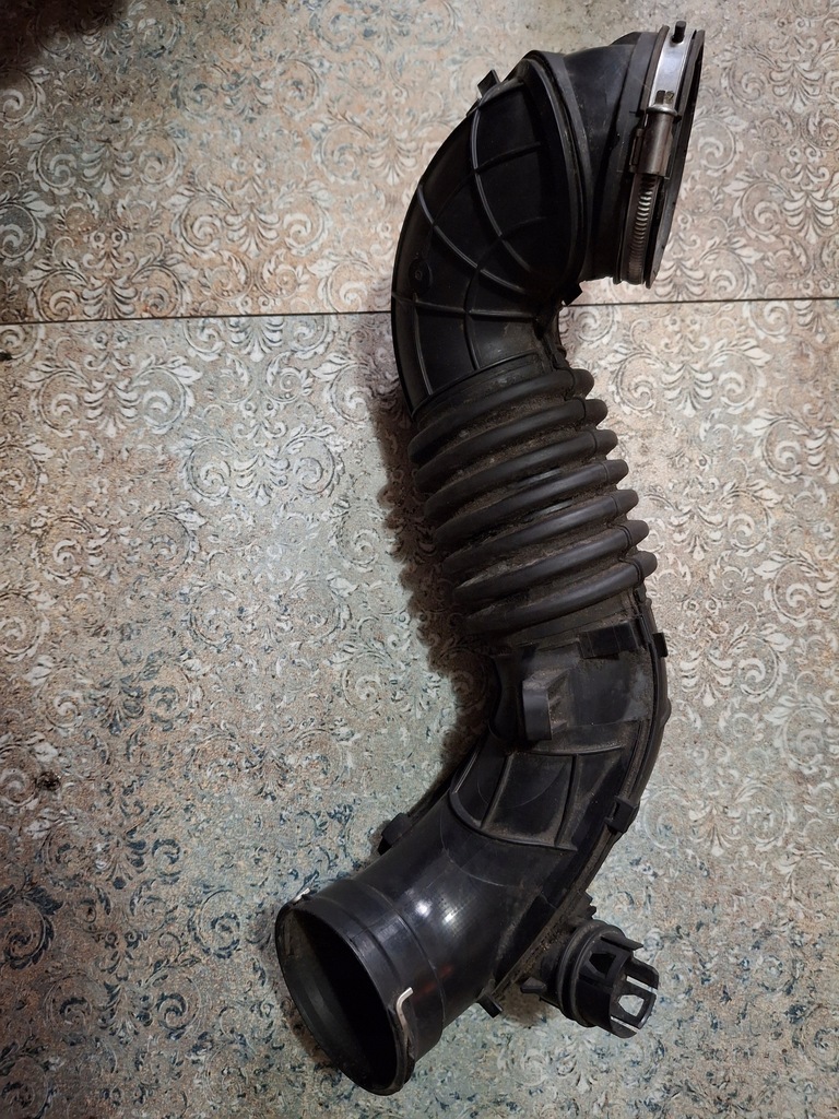 фото №1, Bmw 1 f20 f21 2.0d n47 труба шланг wąż воздуха турбины 586509 tc467