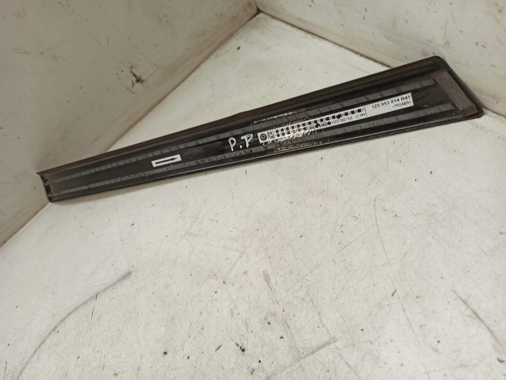 фото №1, Skoda octavia ii 2004-2013 молдинг поріг права перед 1z0853814b41