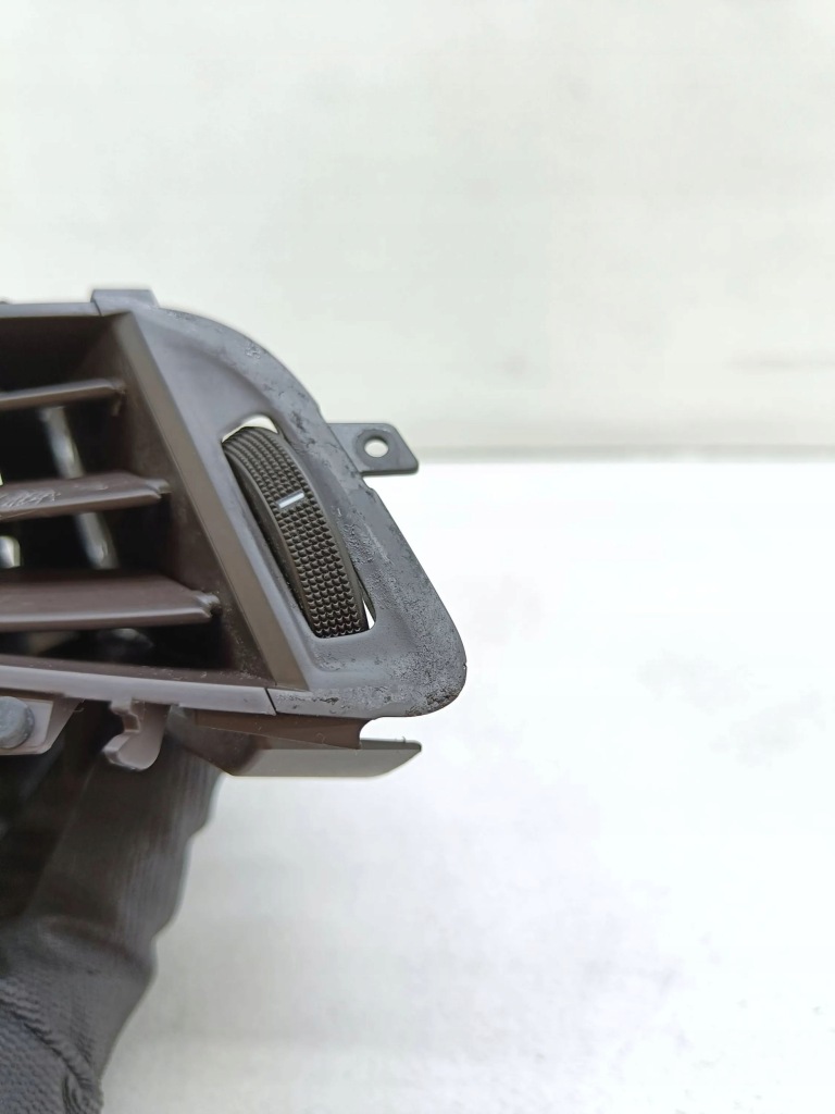 фото №11, Opel zafira c 2012 бічна решітка обдув панелі приладової панелі