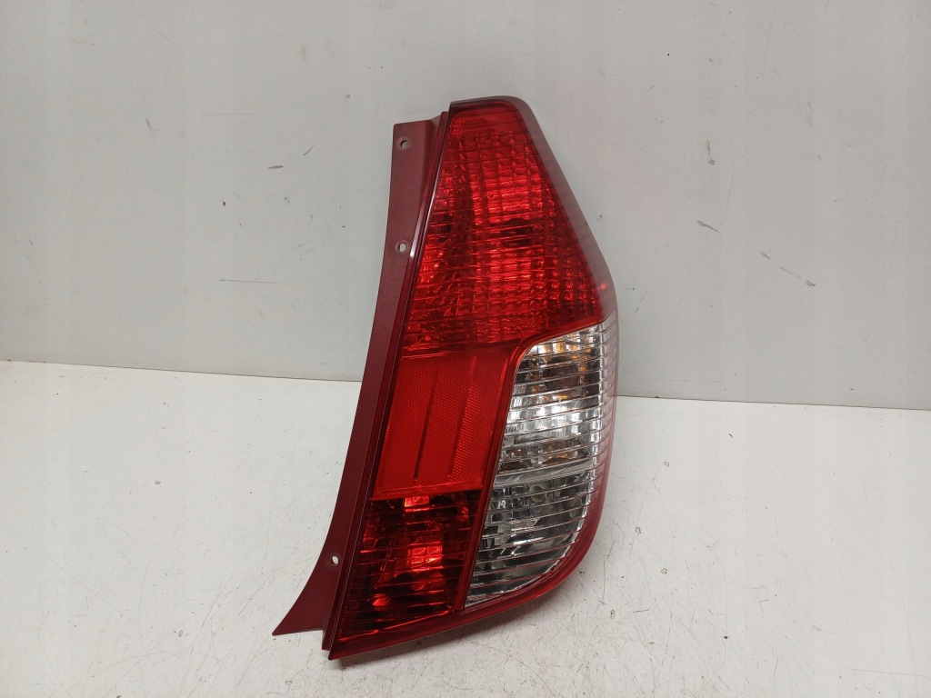 фото №1, Hyundai i10 07-10 лампа правая задняя 92402-0x0xx