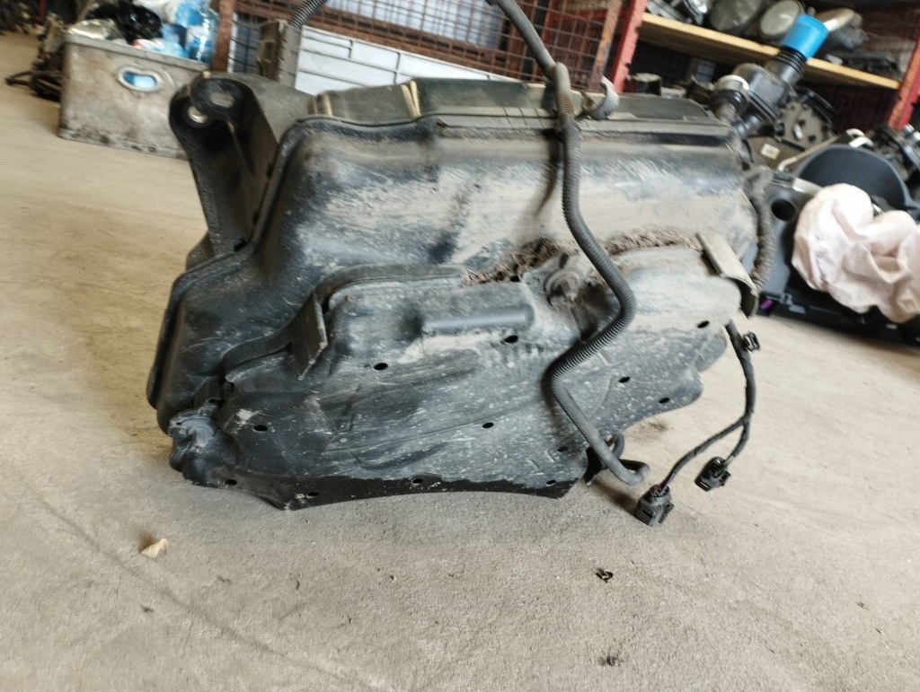 Volkswagen golf vii 7 універсал бак adblue 5q0131877f Київ