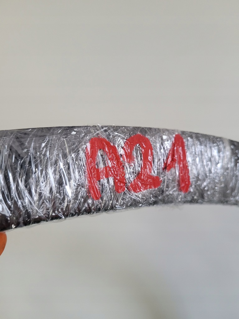 фото №16, Tesla y молдинг крыла правый задняя правая накладка na крыло 1658698-00-a