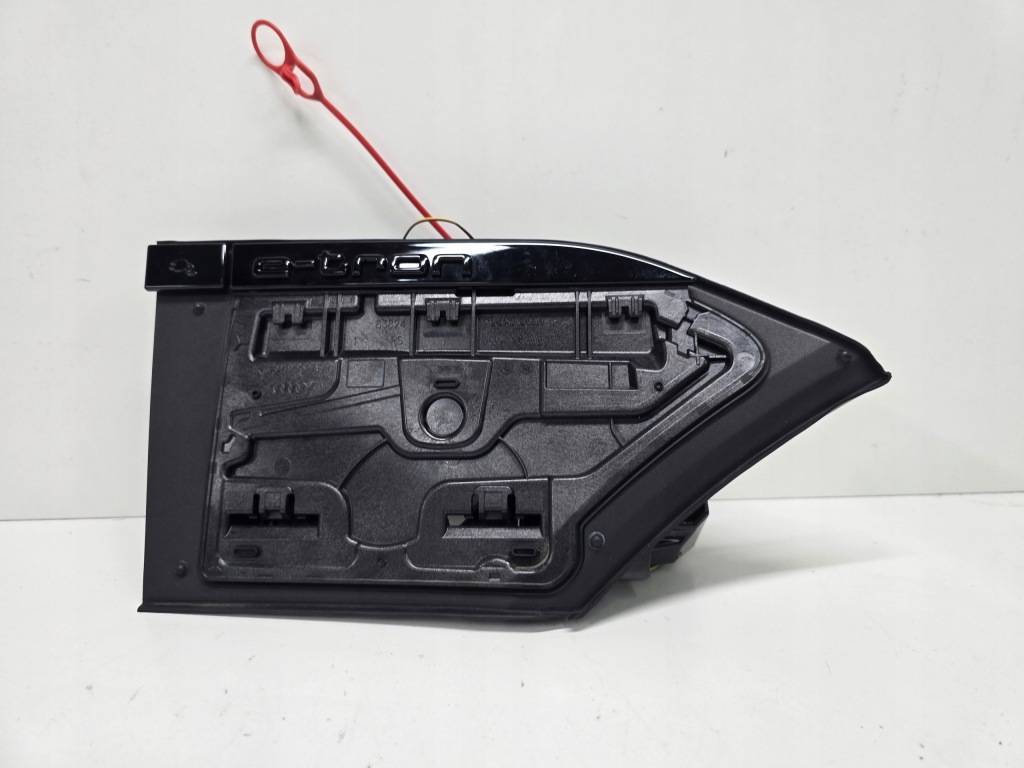 Купити Audi e-tron кришка багажника заряджання 4ke810002b