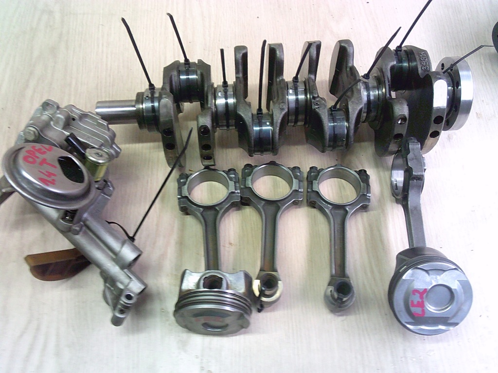 Поршень шатун opel astra k 5 mokka 1.4 turbo le2 b14xft b14xfl 12639683 bdb Киев