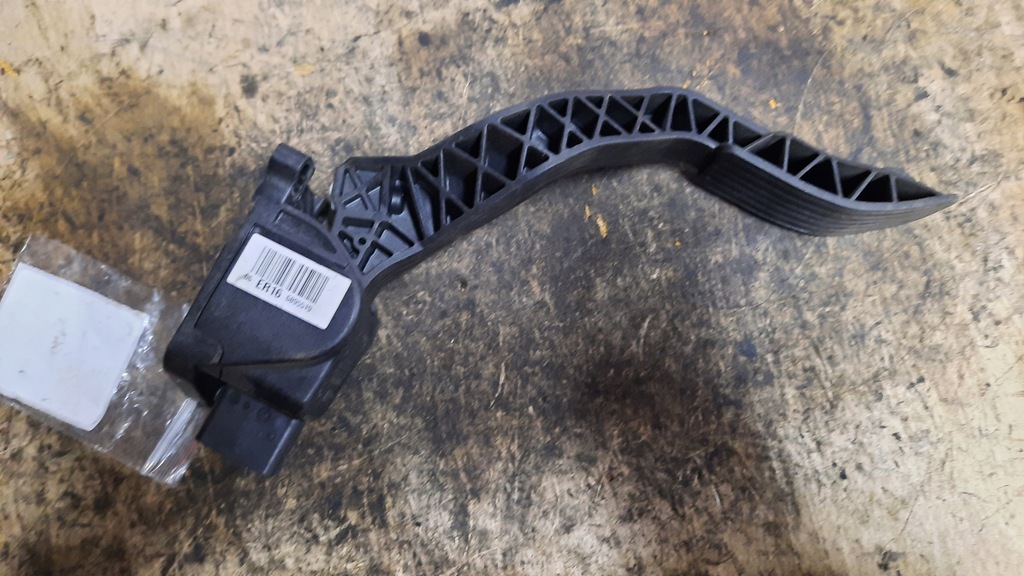 фото №4, Потенціометр газу citroen c4 1.6d 10r