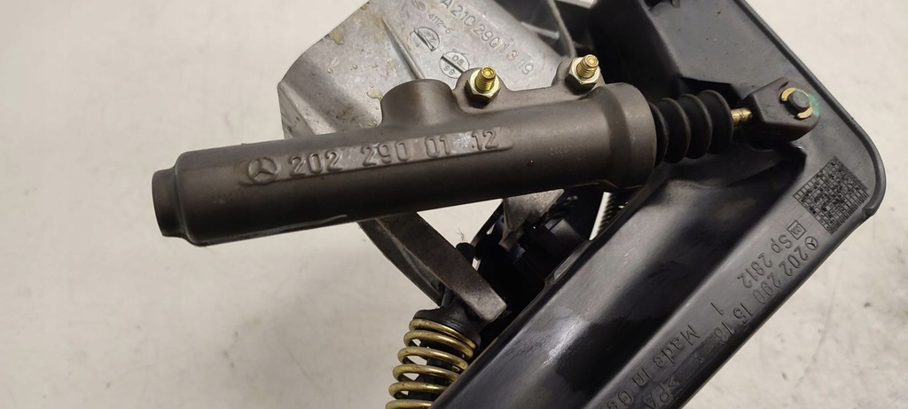 фото №8, Педалі шланг зчеплення mercedes w170 r170 slk 2,3 компресор