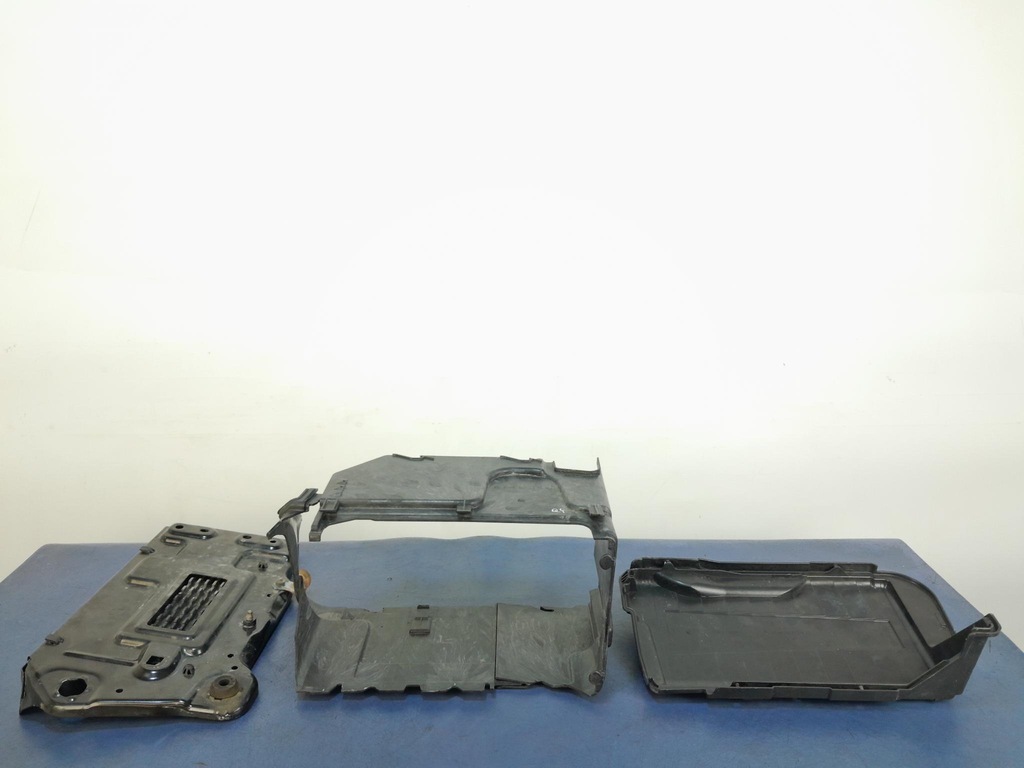 фото №7, Mercedes b w246 1.8 cdi корпус аккумулятор