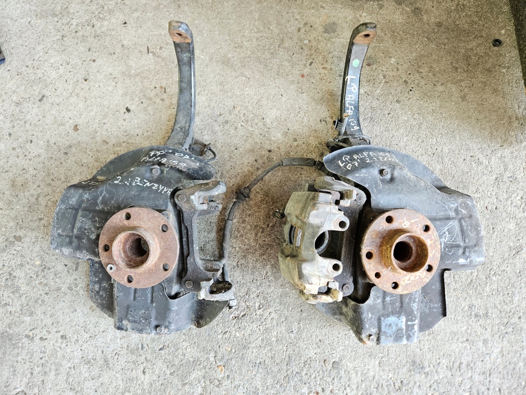 фото №3, Поворотный кулак szynkiel alfa romeo 159 brera 2.2 jts 2005-