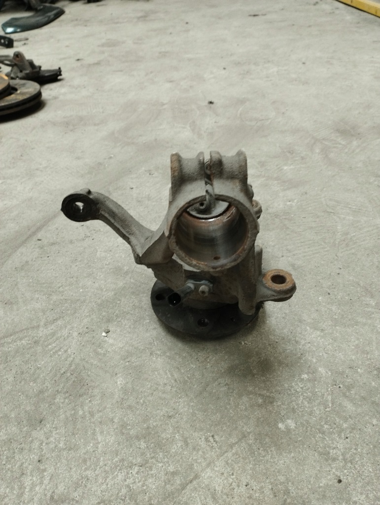 фото №6, Skoda octavia 3 iii поворотный кулак правая передняя 5q0256q