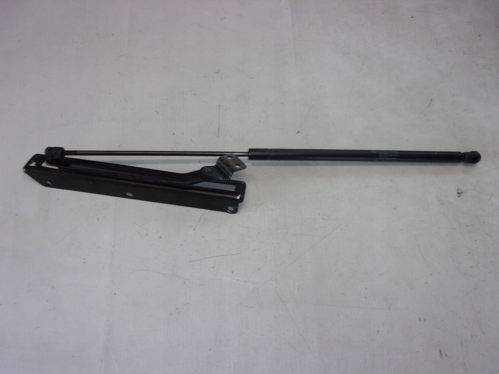 фото №1, Привід кришки задній freelander i