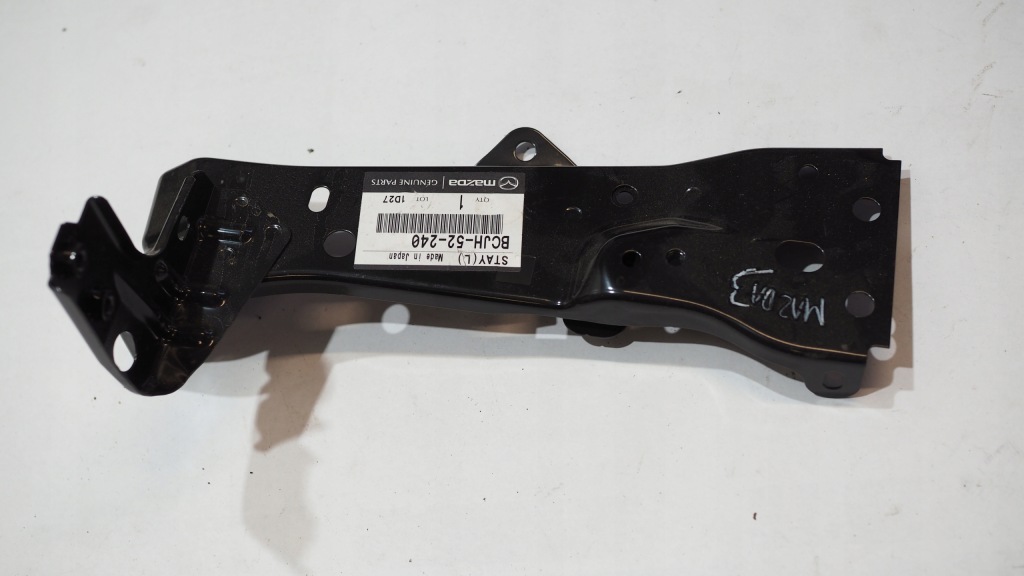 фото №1, Mazda 3 r19 кронштейн крыла l.przód bcjh-52-240
