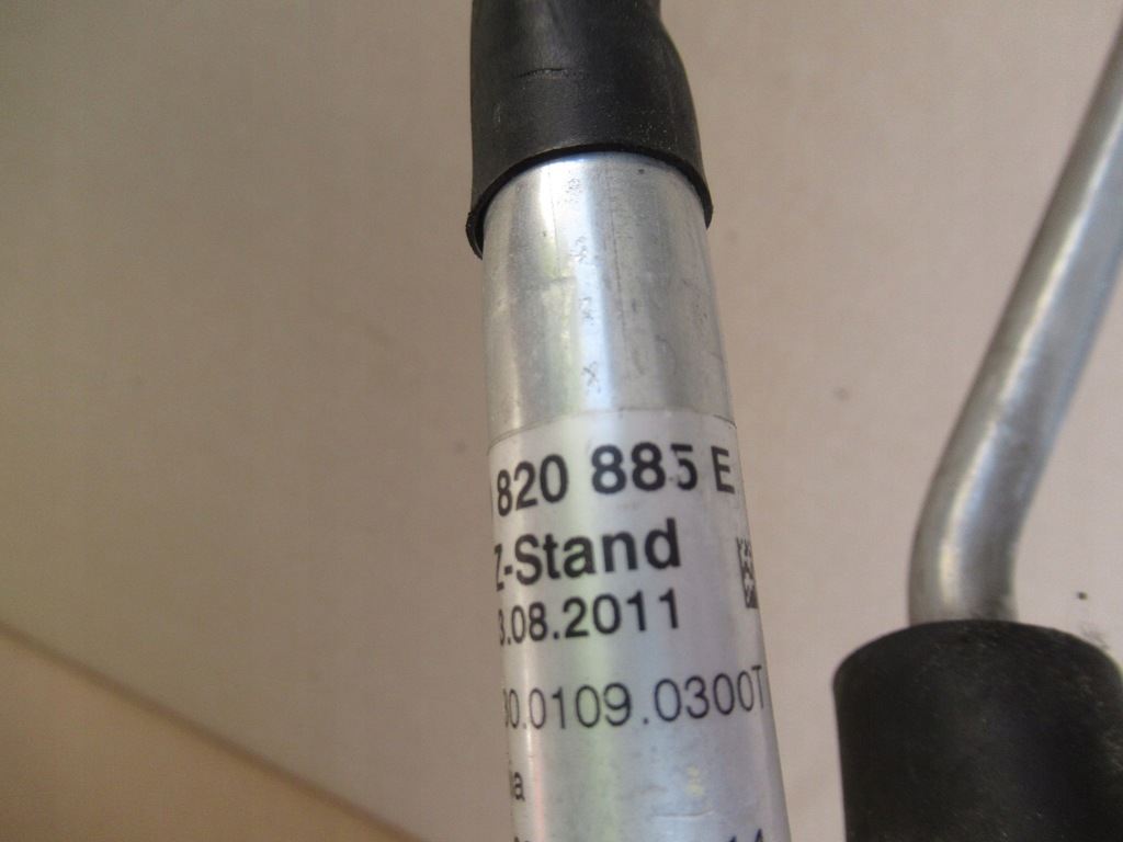 фото №8, Audi a8 d4 lift шланг трубка кондиціонера 4h0820885e