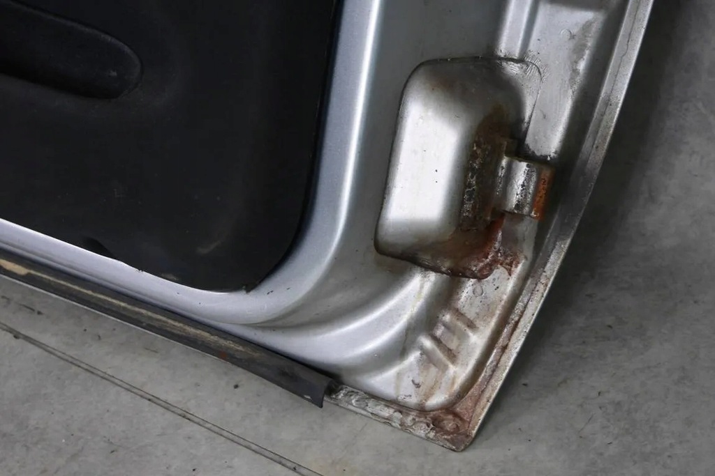 фото №8, Дверь левая 694 met alfa romeo 147 00-04 3d