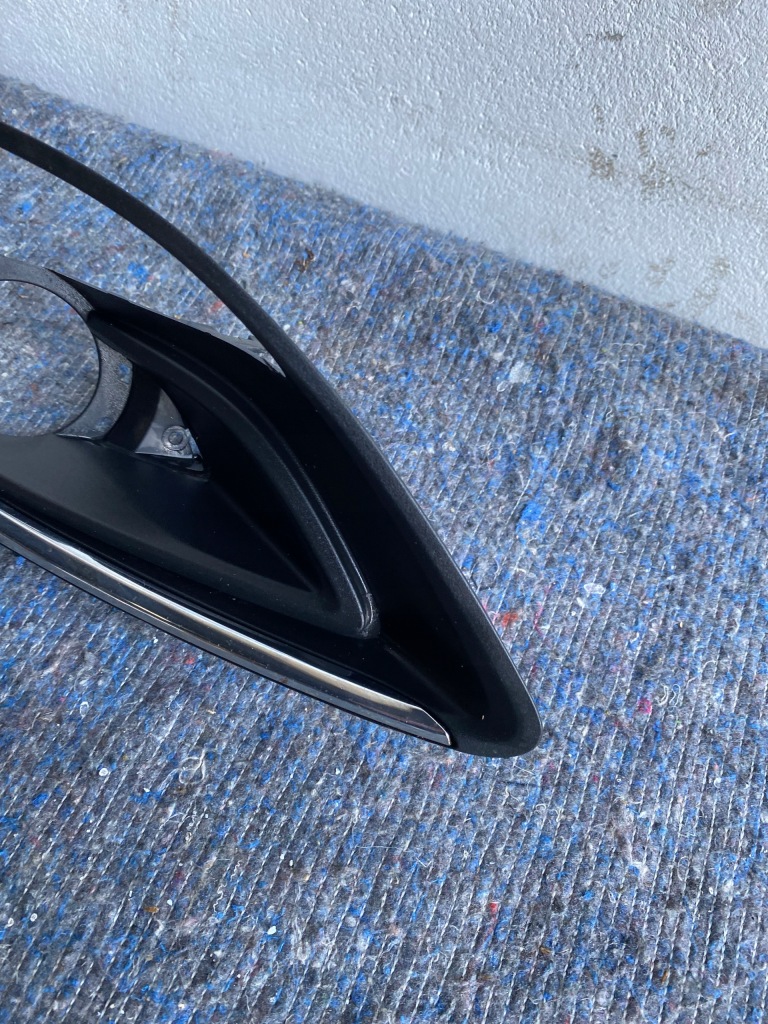 Opel astra j iv рестайлинг  решётка бампера правый с Разборки