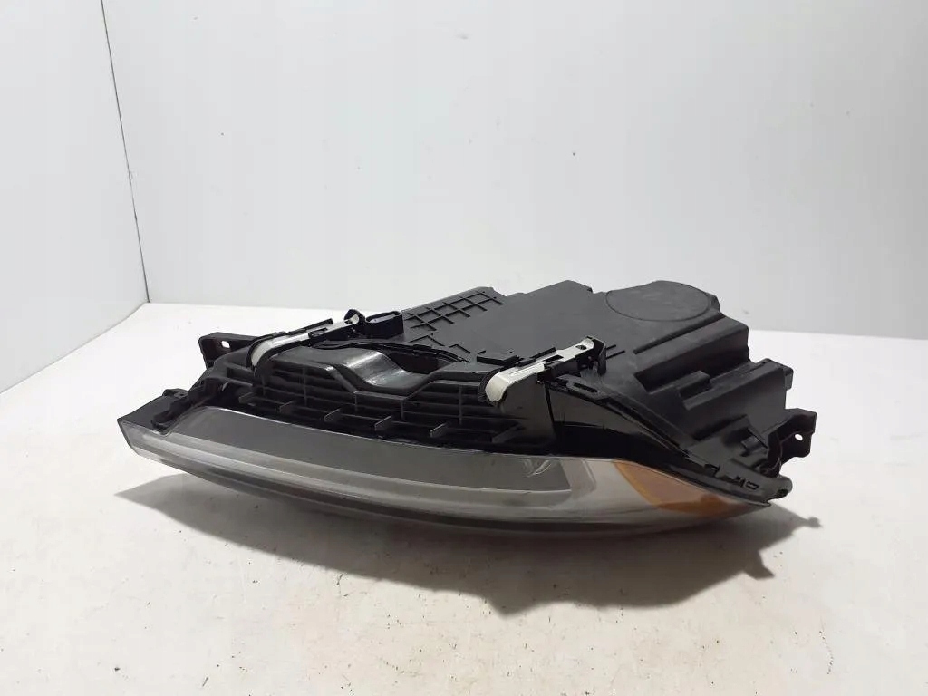 фото №8, Лампа правая передняя volvo xc60 ii 246 32337393 2023