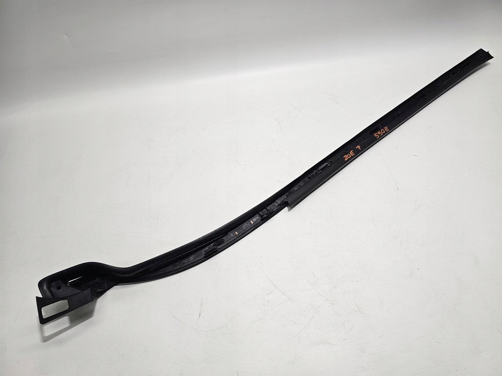 фото №1, Молдинг стекло лобовое правая renault zoe i #5908